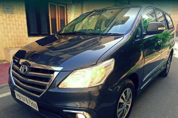 Toyota Innova 2.5 VX 7 STR BS III 2015