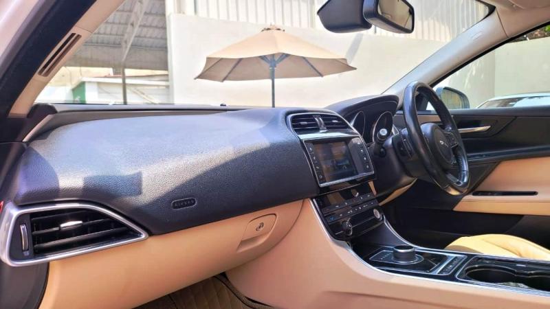 Jaguar XE Prestige 2017