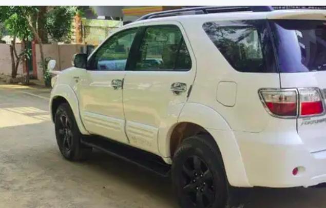 Toyota Fortuner 3.0 4x4 AT 2011