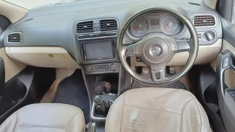 Volkswagen polo Trendline 1.2L (D) 2013