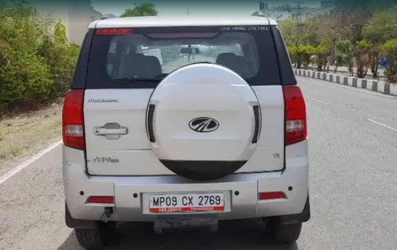 Mahindra TUV300 T8 2018