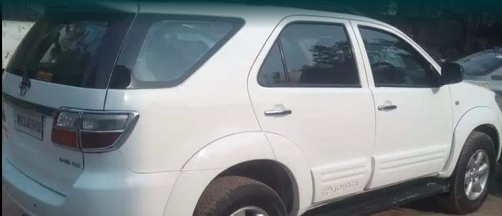 Toyota Fortuner 2.8 4x2 MT 2011