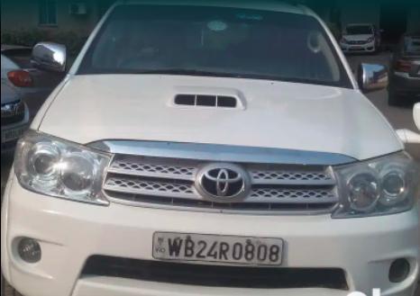 Toyota Fortuner 2.8 4x2 MT 2011