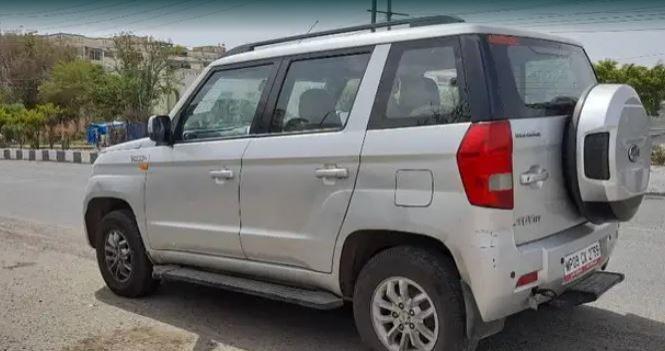 Mahindra TUV300 T8 2018