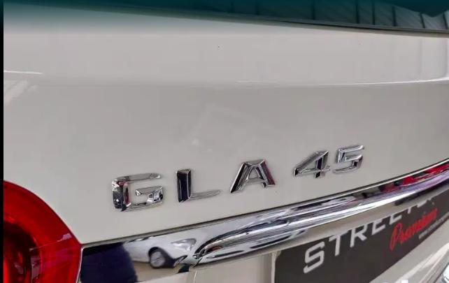 Mercedes-Benz GLA 45 AMG 2017