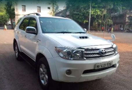 Toyota Fortuner 3.0 4X4 MT 2011
