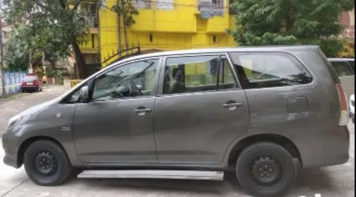 Toyota Innova 2.5 G 8 STR BS III 2011