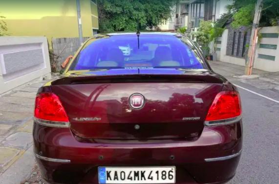 Fiat Linea Emotion 1.3 2012