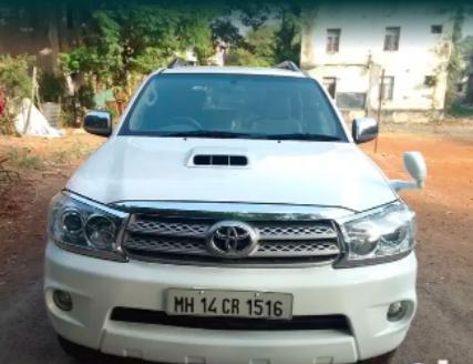 Toyota Fortuner 3.0 4X4 MT 2011