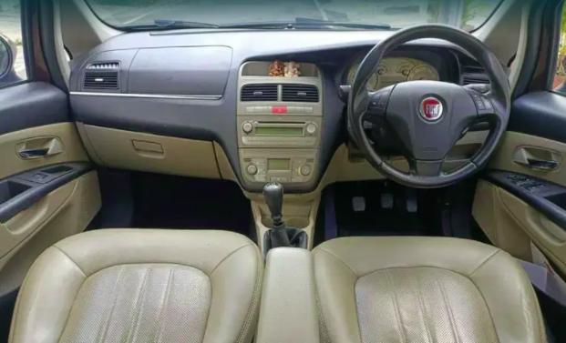 Fiat Linea Emotion 1.3 2012