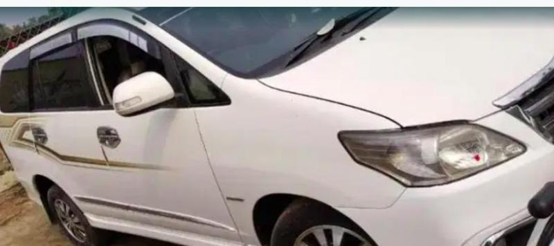 Toyota Innova 2.5 V 8 STR 2016