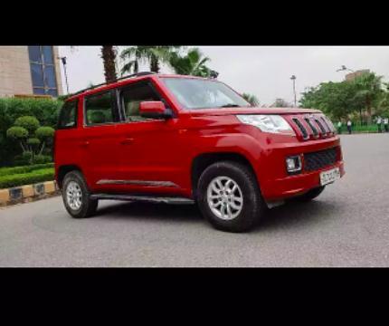 Mahindra TUV300 T8 2018