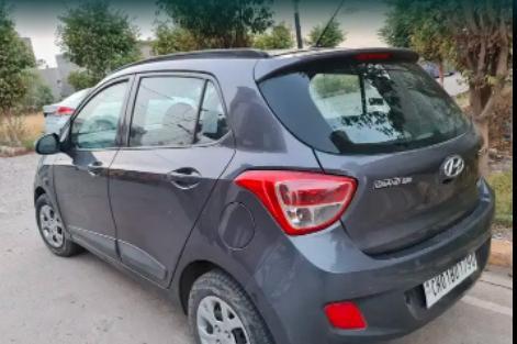 Hyundai Grand i10 Sportz CRDi 2015