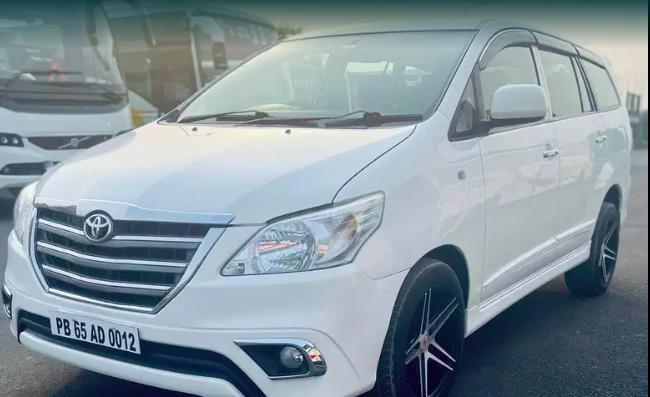 Toyota Innova 2.5 G 8 STR BS IV 2016