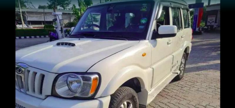 Mahindra Scorpio VLX 2WD 2013