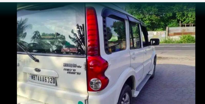 Mahindra Scorpio VLX 2WD 2013