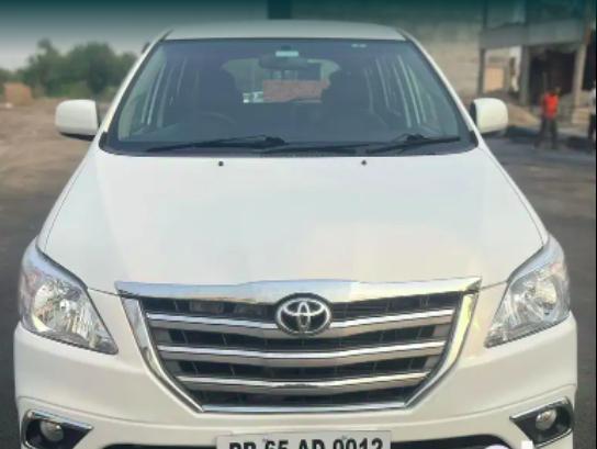 Toyota Innova 2.5 G 8 STR BS IV 2016