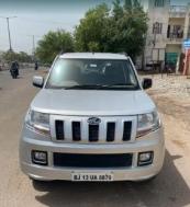 Mahindra TUV300 T8 2018