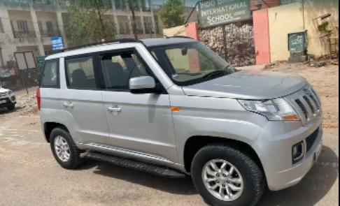 Mahindra TUV300 T8 2018