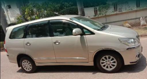 Toyota Innova 2.5 V 7 STR 2014
