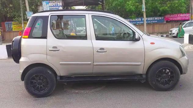 Mahindra Quanto C6 2013