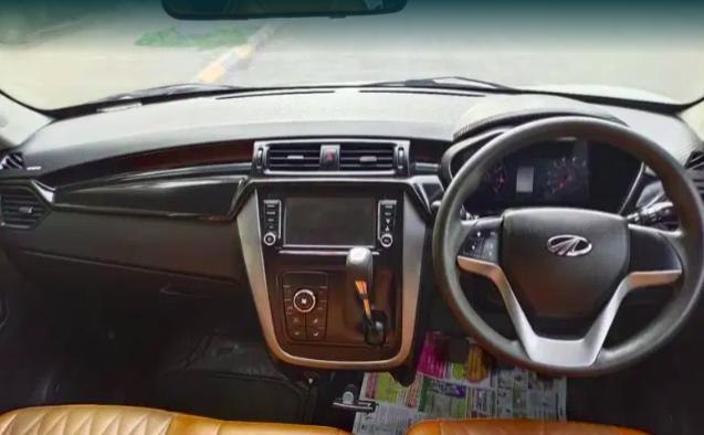 Mahindra KUV100 NXT K8 6 STR 2018