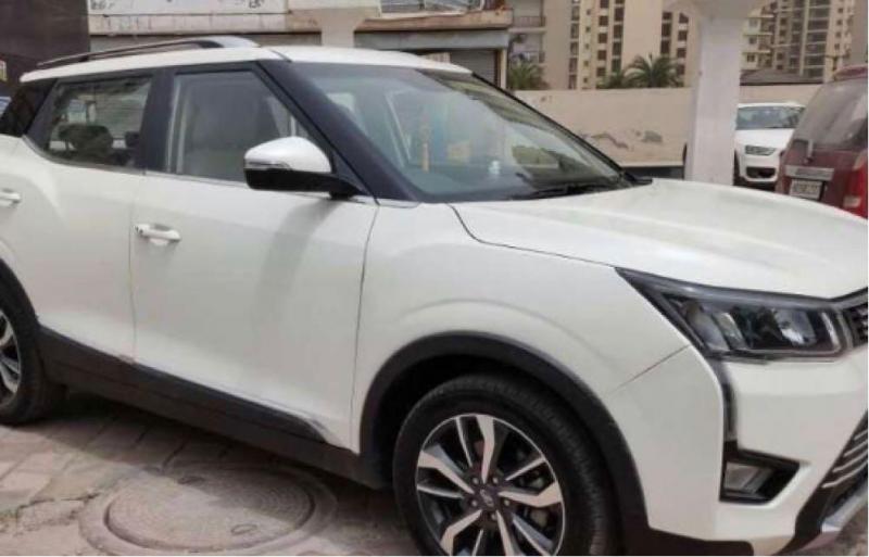 Mahindra XUV300 W8 (O) Petrol 2022