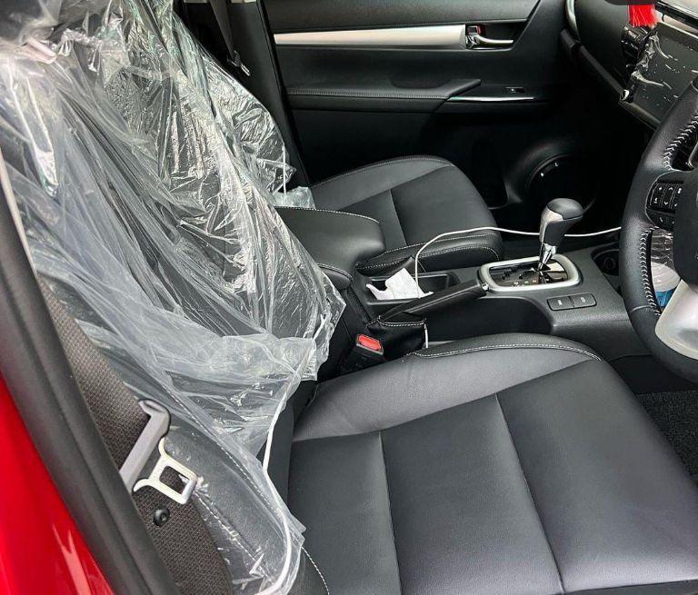 Toyota Hilux HIGH 4X4 AT 2022