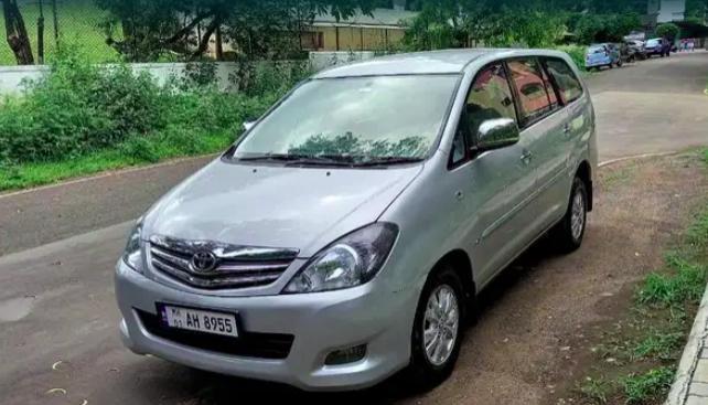 Toyota Innova 2.0 V 2009