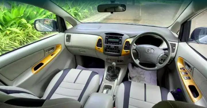 Toyota Innova 2.0 V 2009