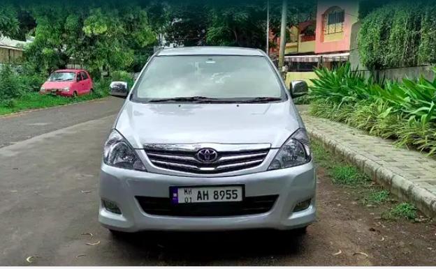 Toyota Innova 2.0 V 2009
