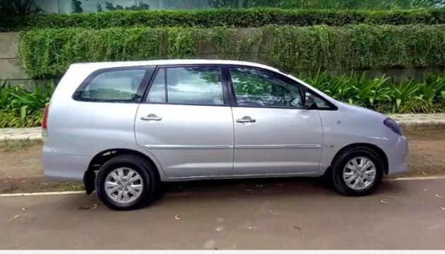 Toyota Innova 2.0 V 2009