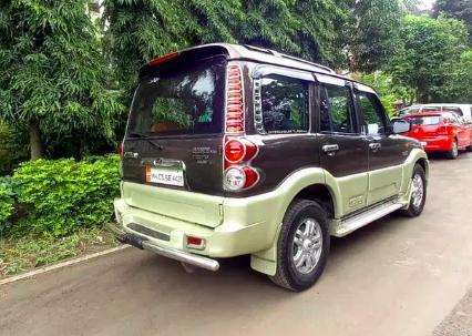 Mahindra Scorpio VLX 2WD BS IV 2013
