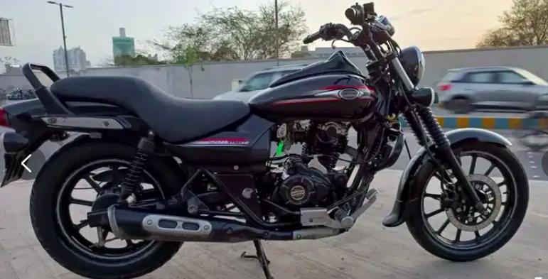 Bajaj Avenger Street 220 2016