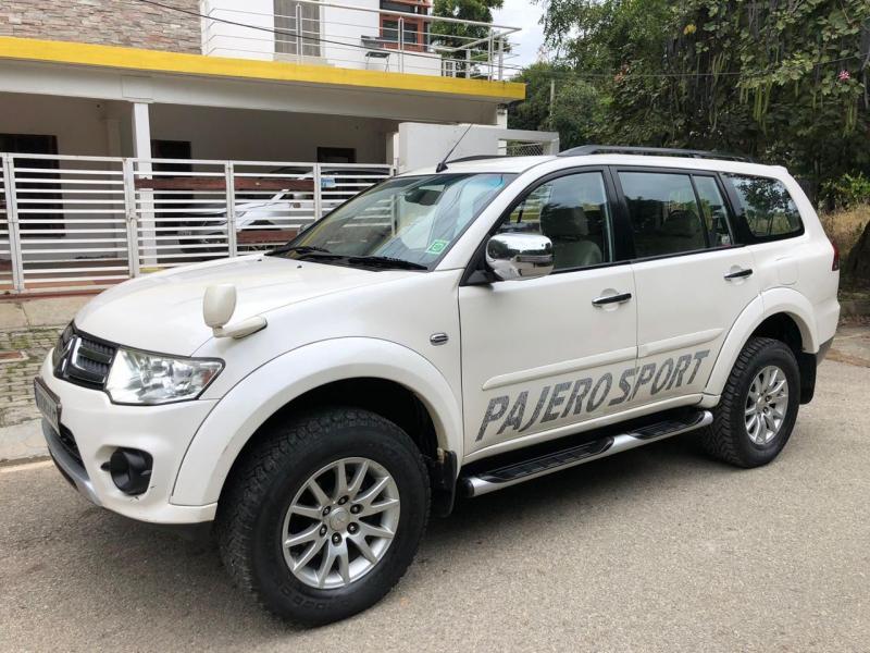 Mitsubishi Pajero Sport 2.5 AT 2015