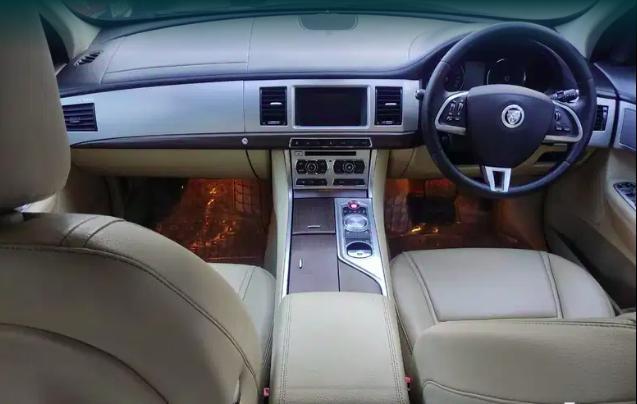 Jaguar XF 2.2 Diesel Luxury 2013
