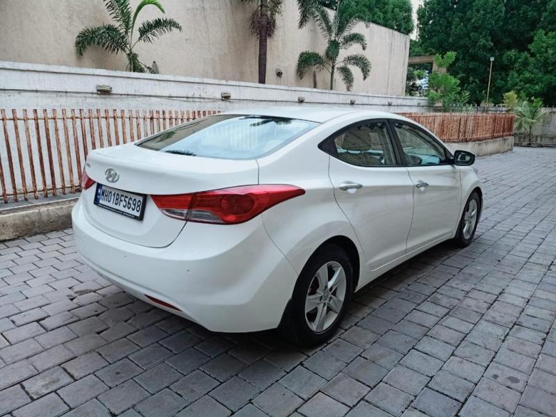 Hyundai Elantra CRDI 2012