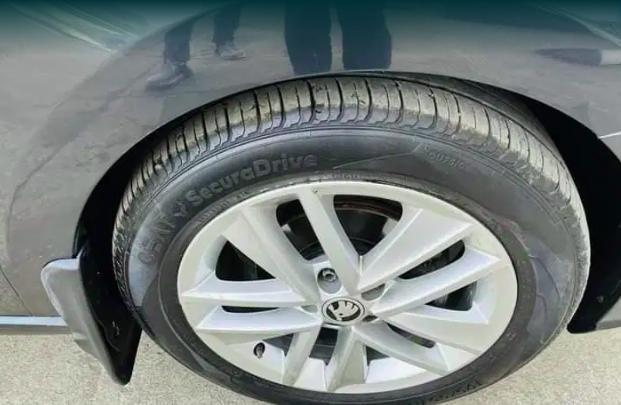 Skoda Rapid 1.5 TDI STYLE MT 2017