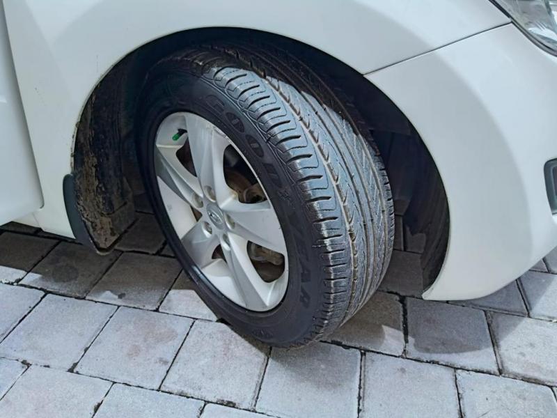 Hyundai Elantra CRDI 2012