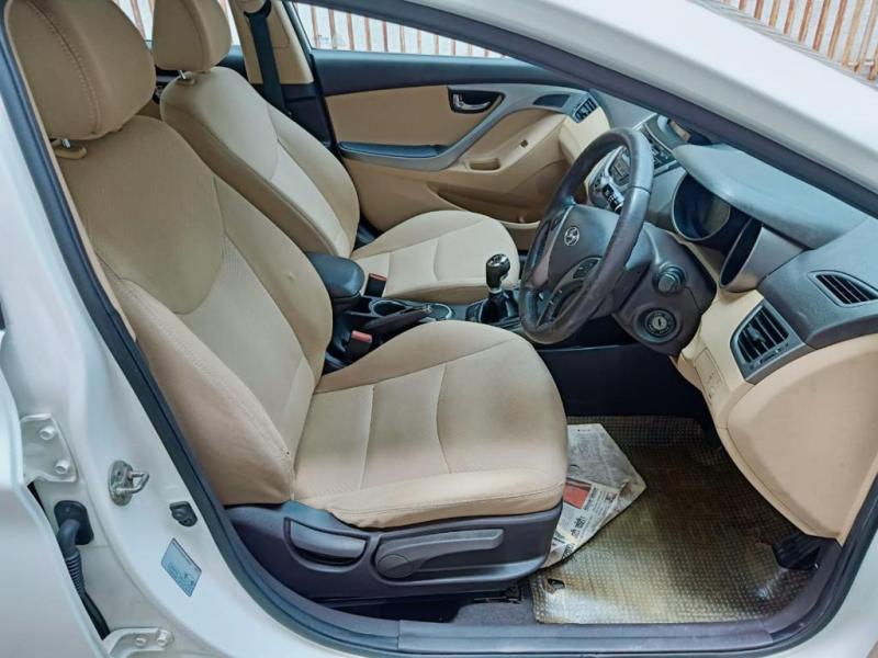 Hyundai Elantra CRDI 2012