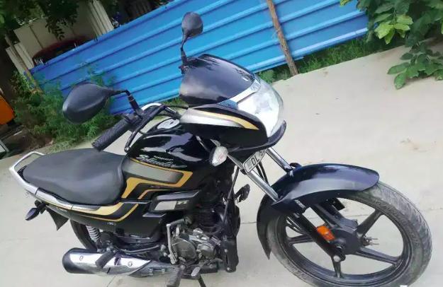 Hero Super Splendor Self Drum Alloy 125cc BS6 2020