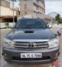 Toyota Fortuner 3.0 4X4 MT 2011