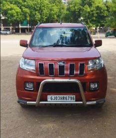 Mahindra TUV300 T8 2016