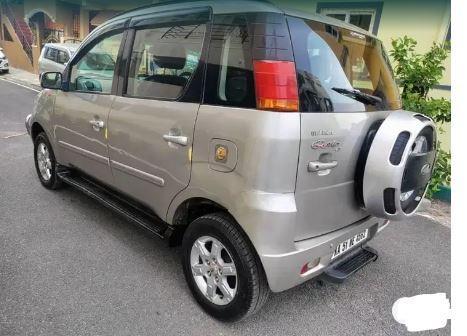 Mahindra Quanto C8 2013