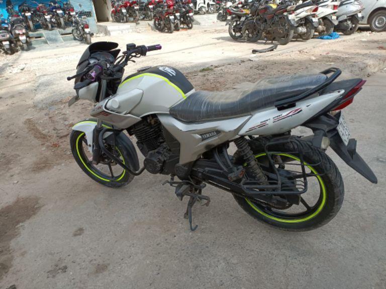 Yamaha SZR 150cc 2013