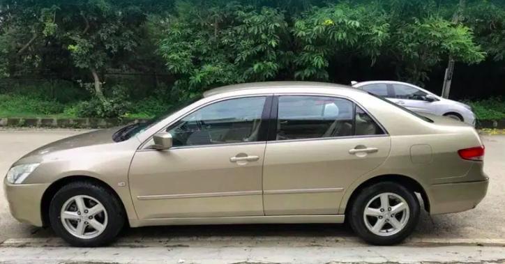 Honda Accord 2.4 AT 2004