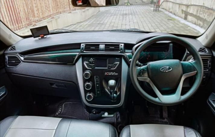 Mahindra KUV100 NXT K8 6 STR Dual Tone 2017