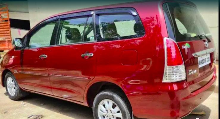 Toyota Innova 2.0 V 2011