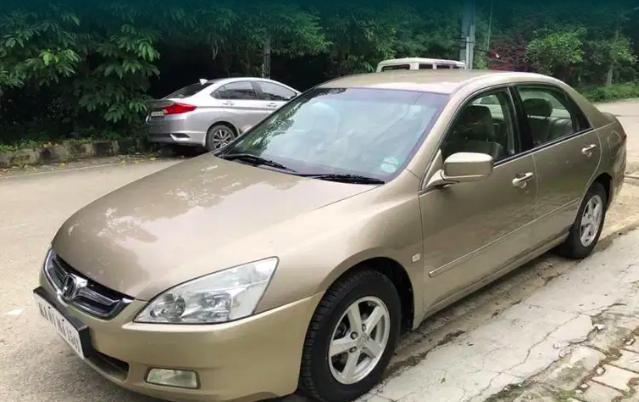 Honda Accord 2.4 AT 2004