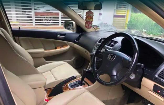 Honda Accord 2.4 AT 2004